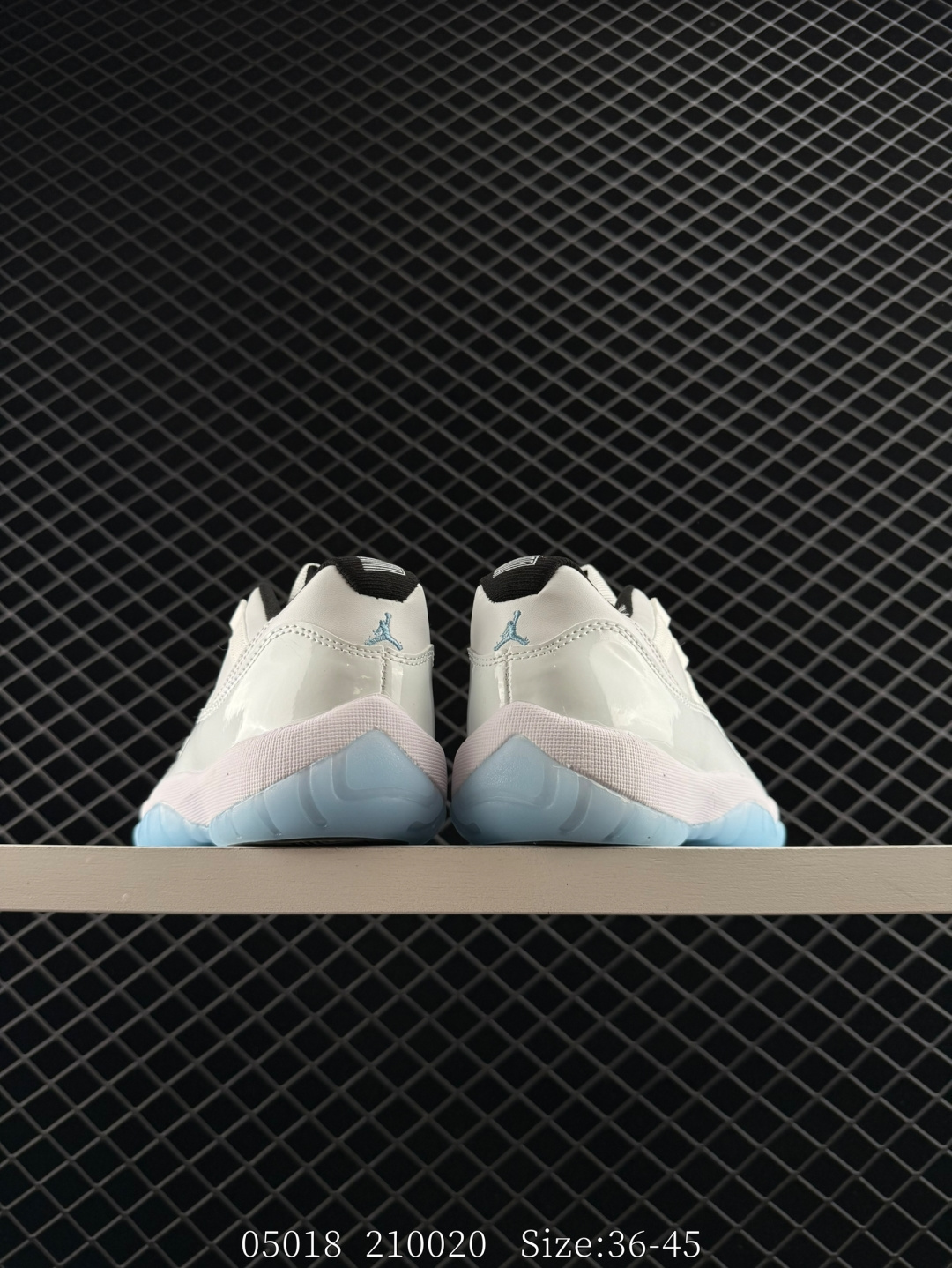 Nike Air Jordan 11 Retro Low”Concord“